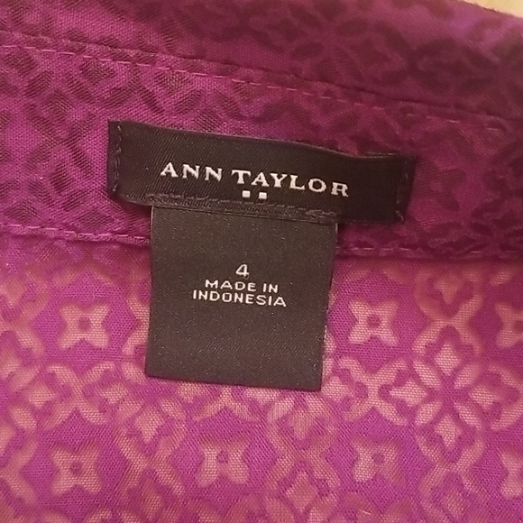 Ann Taylor Cut Out Design Button Down Blouse - Picture 7 of 8